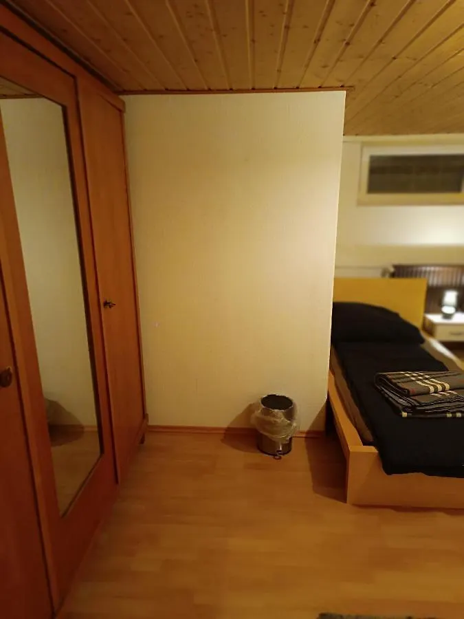 Apartment Untergeschoss, 24 H Check-In,Tv,Internet,Kueche, Bad, 2 Guest, Freeparking,Im Keller, Vip Shuttle Service Ганновер 0*,  Германия